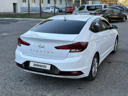 Hyundai Elantra 2019 года за 9 700 000 тг. в Караганда – фото 10