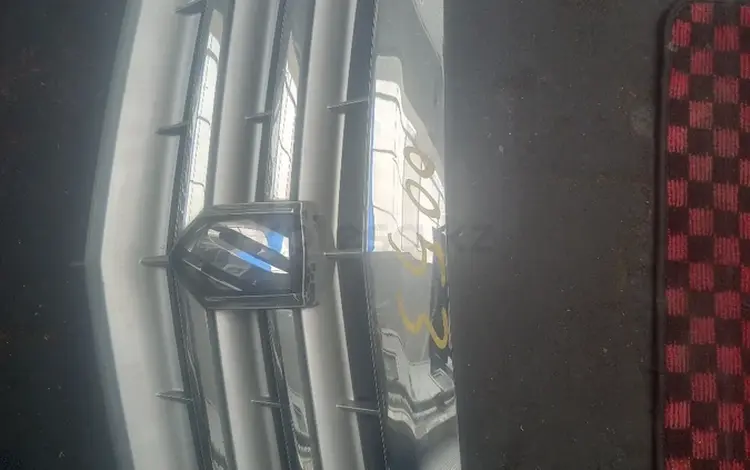 Решетка радиатора на тайоту альпард за 15 000 тг. в Алматы