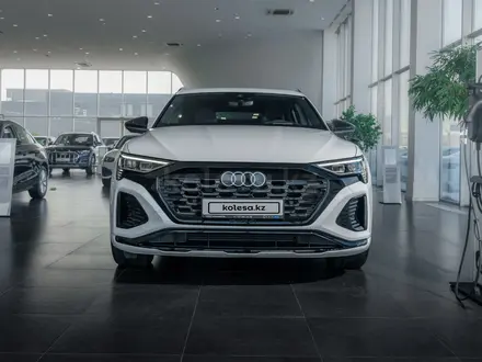 Audi Q8 e-tron 2023 года за 37 682 503 тг. в Алматы – фото 2