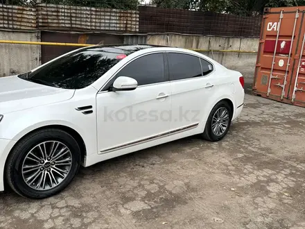 Kia K7 2015 года за 5 600 000 тг. в Алматы – фото 3