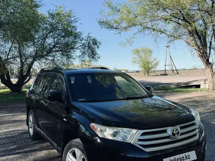 Toyota Highlander 2012 года за 11 600 000 тг. в Астана – фото 24