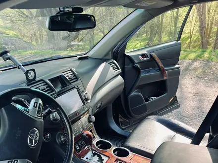 Toyota Highlander 2012 года за 11 600 000 тг. в Астана – фото 30