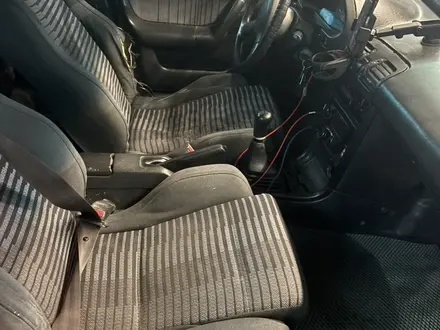 Mazda 323 1993 года за 780 000 тг. в Алматы – фото 7