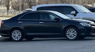 Toyota Camry 2015 года за 12 000 000 тг. в Семей