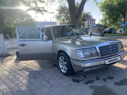 Mercedes-Benz E 230 1991 года за 1 400 000 тг. в Кызылорда – фото 17