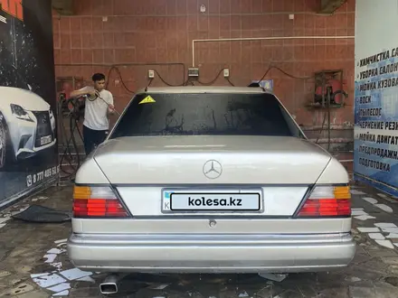 Mercedes-Benz E 230 1991 года за 1 400 000 тг. в Кызылорда – фото 22