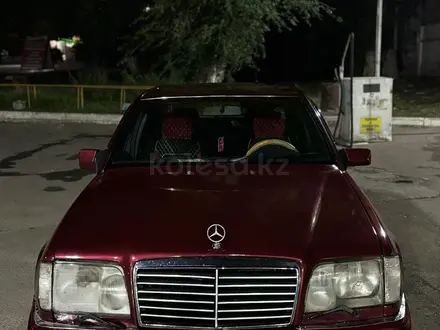 Mercedes-Benz E 280 1995 года за 2 700 000 тг. в Алматы