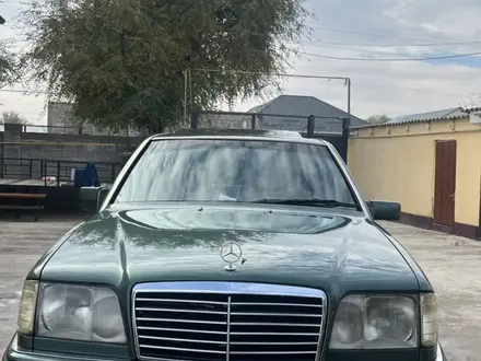 Mercedes-Benz E 280 1993 года за 2 450 000 тг. в Шымкент