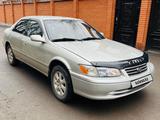 Toyota Camry 2000 годаүшін4 350 000 тг. в Темиртау – фото 4