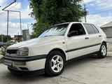 Volkswagen Golf 1994 годаfor1 950 000 тг. в Тараз – фото 2