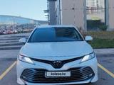 Toyota Camry 2020 года за 15 200 000 тг. в Астана – фото 2