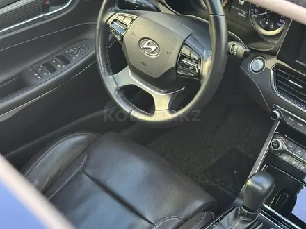 Hyundai Grandeur 2017 года за 11 900 000 тг. в Алматы – фото 31