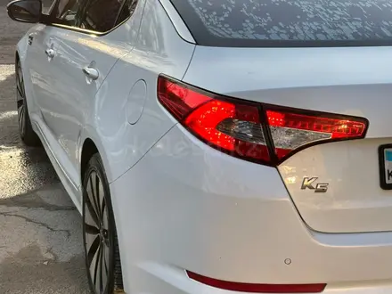 Kia K5 2011 года за 7 600 000 тг. в Алматы – фото 17