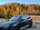 Porsche Cayenne 2005 года за 3 700 000 тг. в Астана – фото 2