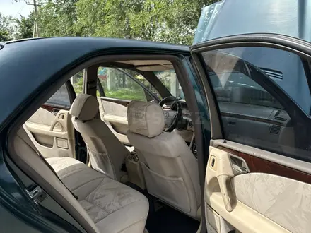Mercedes-Benz E 230 1996 года за 1 250 000 тг. в Алматы – фото 18