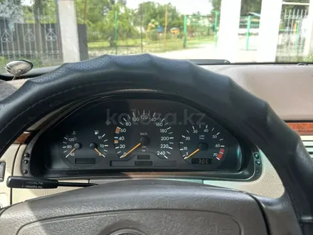 Mercedes-Benz E 230 1996 года за 1 250 000 тг. в Алматы – фото 20