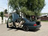 Mercedes-Benz E 230 1996 года за 1 250 000 тг. в Алматы