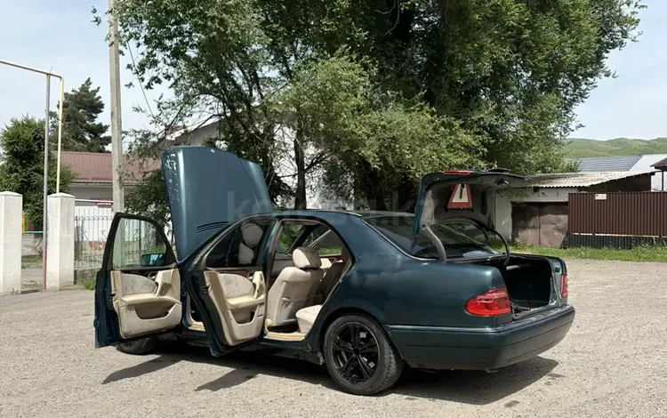 Mercedes-Benz E 230 1996 годаүшін1 250 000 тг. в Алматы