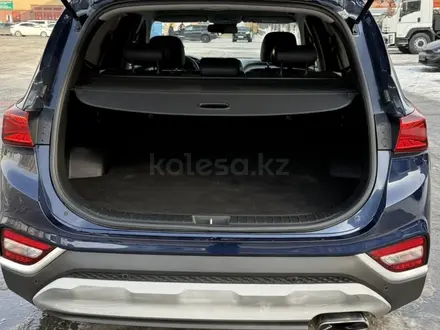 Hyundai Santa Fe 2019 года за 13 500 000 тг. в Алматы – фото 20