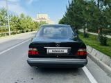 Mercedes-Benz E 220 1994 года за 1 750 000 тг. в Шымкент – фото 4