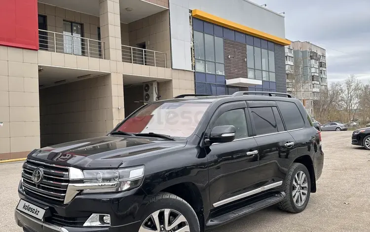 Toyota Land Cruiser 2017 годаүшін37 000 000 тг. в Караганда