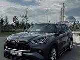 Toyota Highlander 2024 годаүшін32 000 000 тг. в Астана