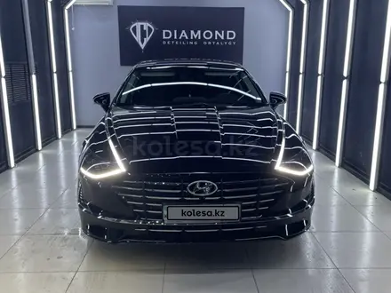 Hyundai Sonata 2022 года за 14 000 000 тг. в Атырау – фото 3