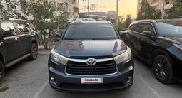 Toyota Highlander 2015 года за 11 500 000 тг. в Актау
