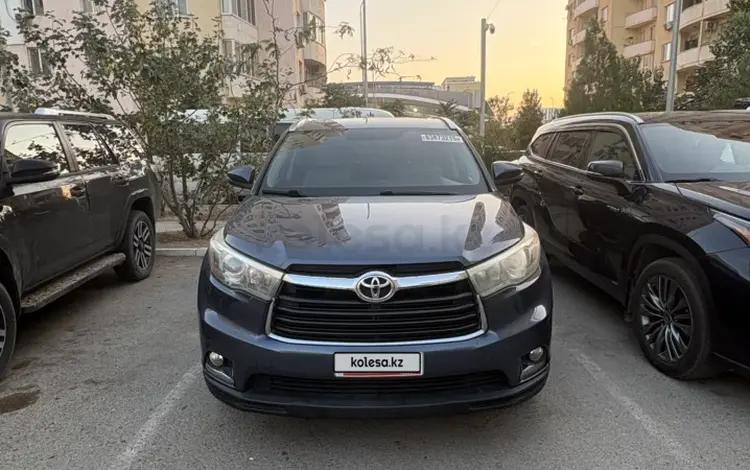 Toyota Highlander 2015 годаүшін11 000 000 тг. в Актобе