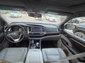 Toyota Highlander 2015 годаүшін11 000 000 тг. в Актобе – фото 8