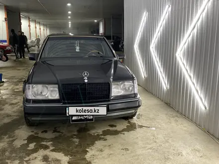 Mercedes-Benz E 230 1992 года за 2 000 000 тг. в Кокшетау – фото 2