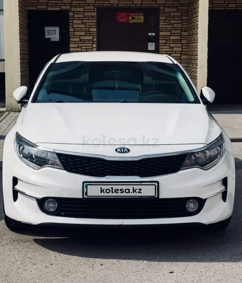 Kia K5, 2016