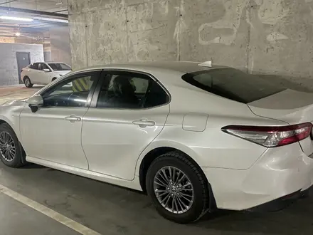 Toyota Camry 2021 года за 14 500 000 тг. в Алматы