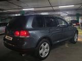 Volkswagen Touareg 2004 года за 5 800 000 тг. в Алматы