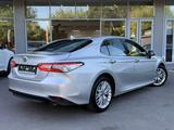 Toyota Camry 2020 года за 15 500 000 тг. в Шымкент – фото 4