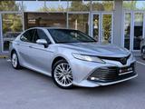Toyota Camry 2020 года за 15 500 000 тг. в Шымкент