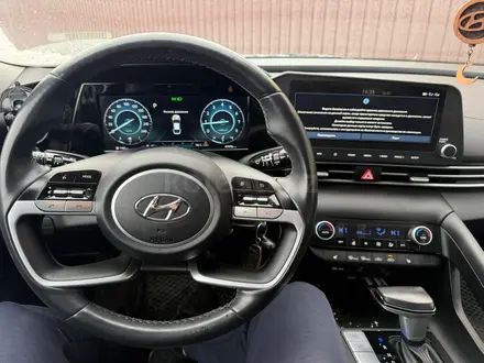 Hyundai Elantra 2023 года за 7 900 000 тг. в Атырау – фото 2