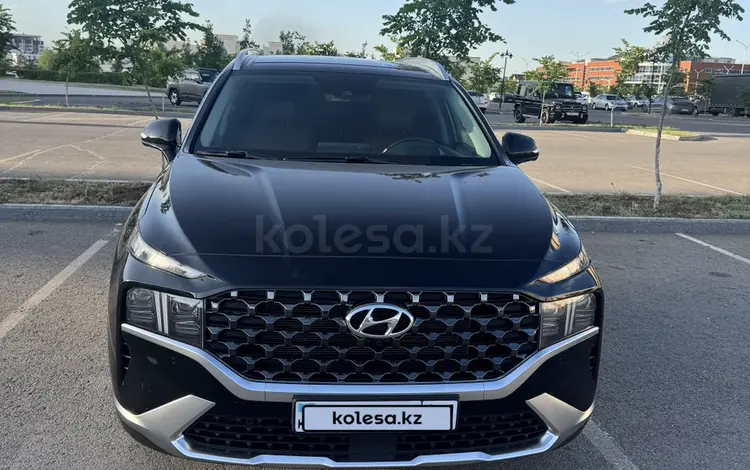 Hyundai Santa Fe 2023 годаүшін16 800 000 тг. в Астана