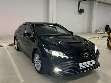 Toyota Camry 2020 года за 12 100 000 тг. в Астана – фото 3