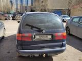 Volkswagen Sharan 1998 года за 1 750 000 тг. в Астана – фото 4