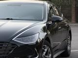 Hyundai Sonata 2022 годаүшін9 200 000 тг. в Алматы – фото 2