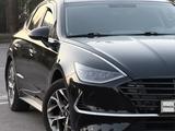 Hyundai Sonata 2022 годаүшін9 200 000 тг. в Алматы – фото 5