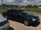 Mercedes-Benz E 230 1992 года за 1 850 000 тг. в Актобе – фото 2