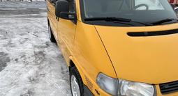 Volkswagen Caravelle 1997 года за 4 600 000 тг. в Караганда – фото 3