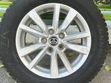 Комплект оригинальных дисков с резиной на Камри 70 за 310 000 тг. в Алматы