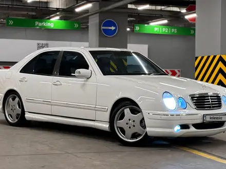 Mercedes-Benz E 55 AMG 2002 года за 9 000 000 тг. в Алматы – фото 20