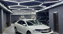 Toyota Camry 2017 года за 10 500 000 тг. в Алматы – фото 2