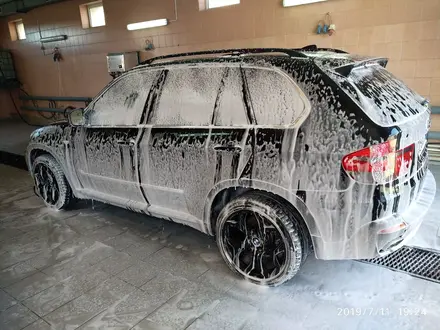 BMW X5 2007 года за 6 900 000 тг. в Актау – фото 10