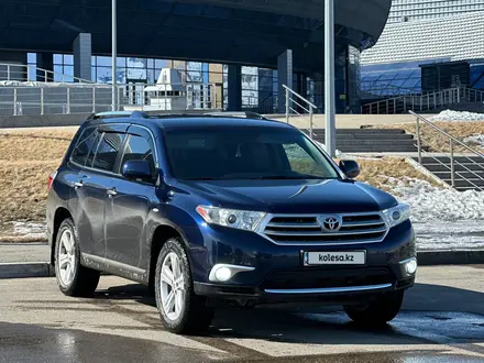 Toyota Highlander 2011 года за 14 000 000 тг. в Семей – фото 2