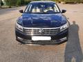 Volkswagen Passat 2017 года за 8 300 000 тг. в Алматы